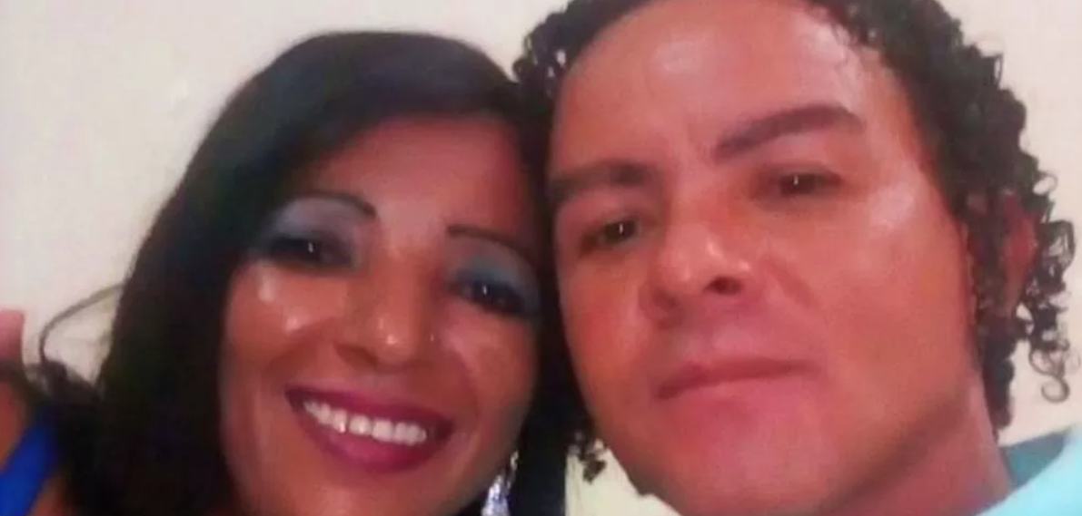 Marido inconformado com traição, esfaqueia esposa até a morte e ainda chama polícia