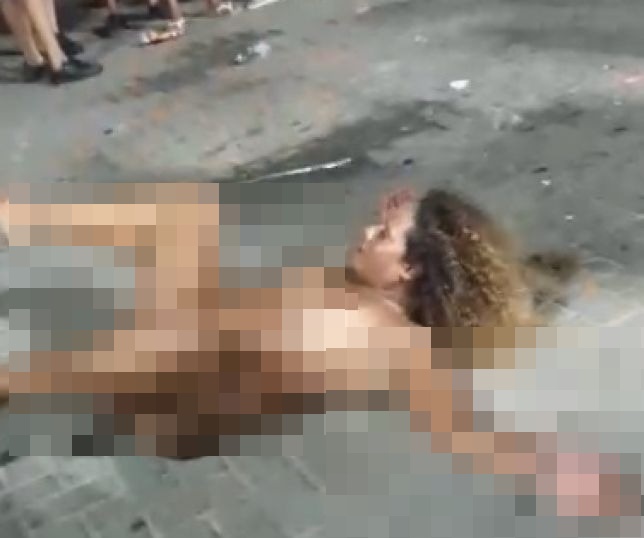 Mulher possessa pelo demônio simula erotismo no carnaval; veja vídeo