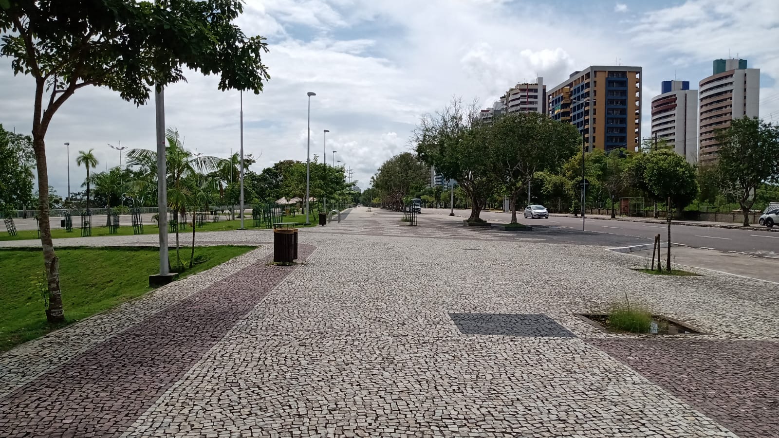 Para evitar aglomerações, Prefeitura de Manaus mantém interdição da Ponta Negra e reduz iluminação