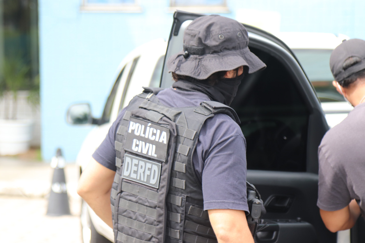 Ex-servidor municipal é preso por tráfico de influência em Manaus