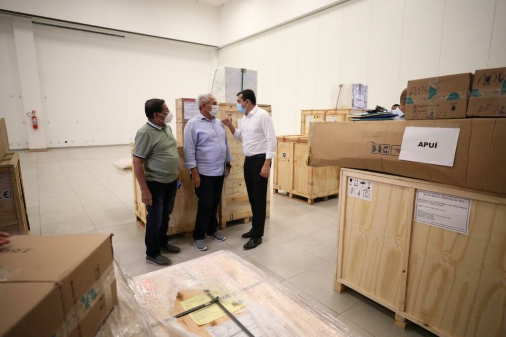 Governo do Amazonas entrega insumos e equipamentos para municípios do interior no combate à Covid-19