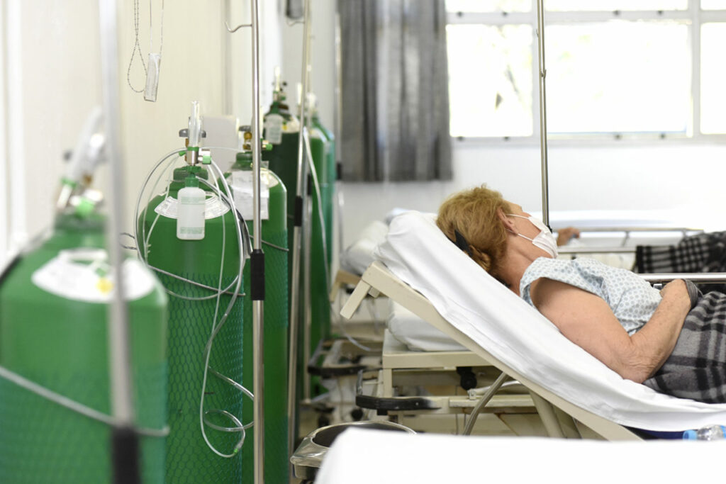 Hospitais particulares de Manaus correm o risco de ficar sem oxigênio nas próximas 36 horas