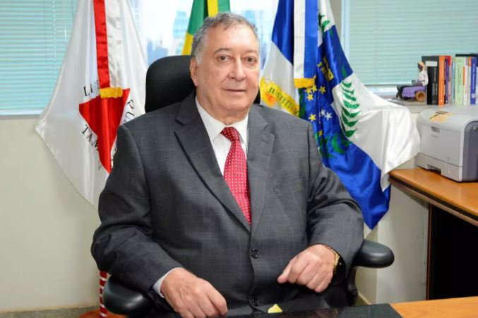 Desembargador suspende decisão que mandava pagar mais duas parcelas do auxílio emergencial no Amazonas