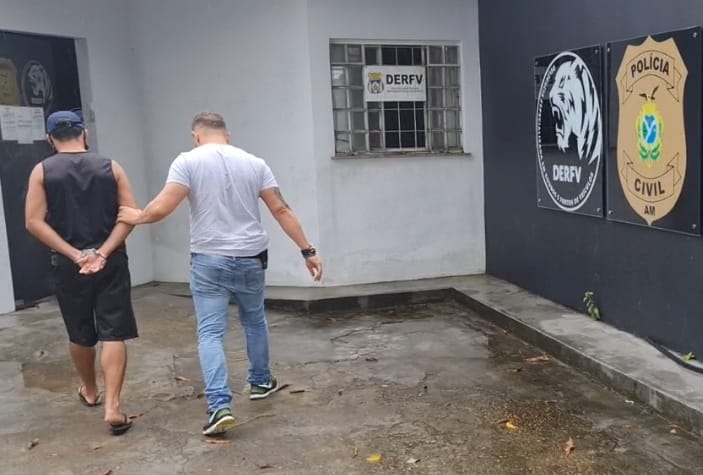 Se lascou: todo feliz, rato tenta vender moto roubada e termina preso, em Manaus 