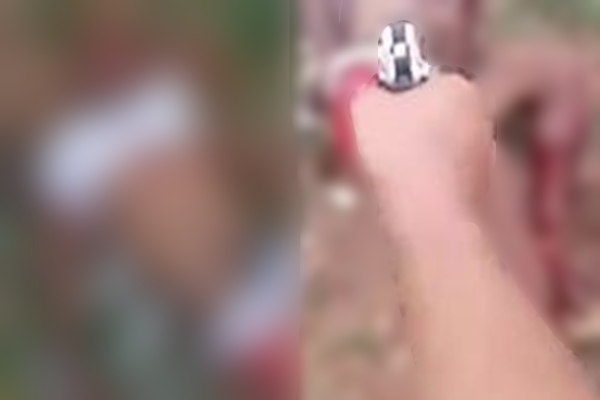 Veja o momento em que chefão do tráfico executa homem que roubou e bateu em idoso; cenas fortes