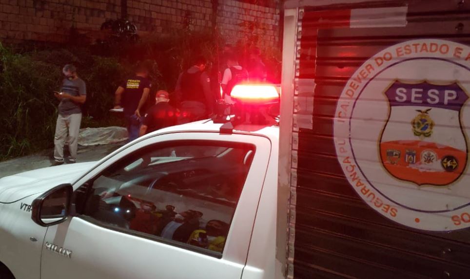 Jovem é amarrado, torturado e morto com tiro na nuca por dever traficante, em Manaus; imagens fortes
