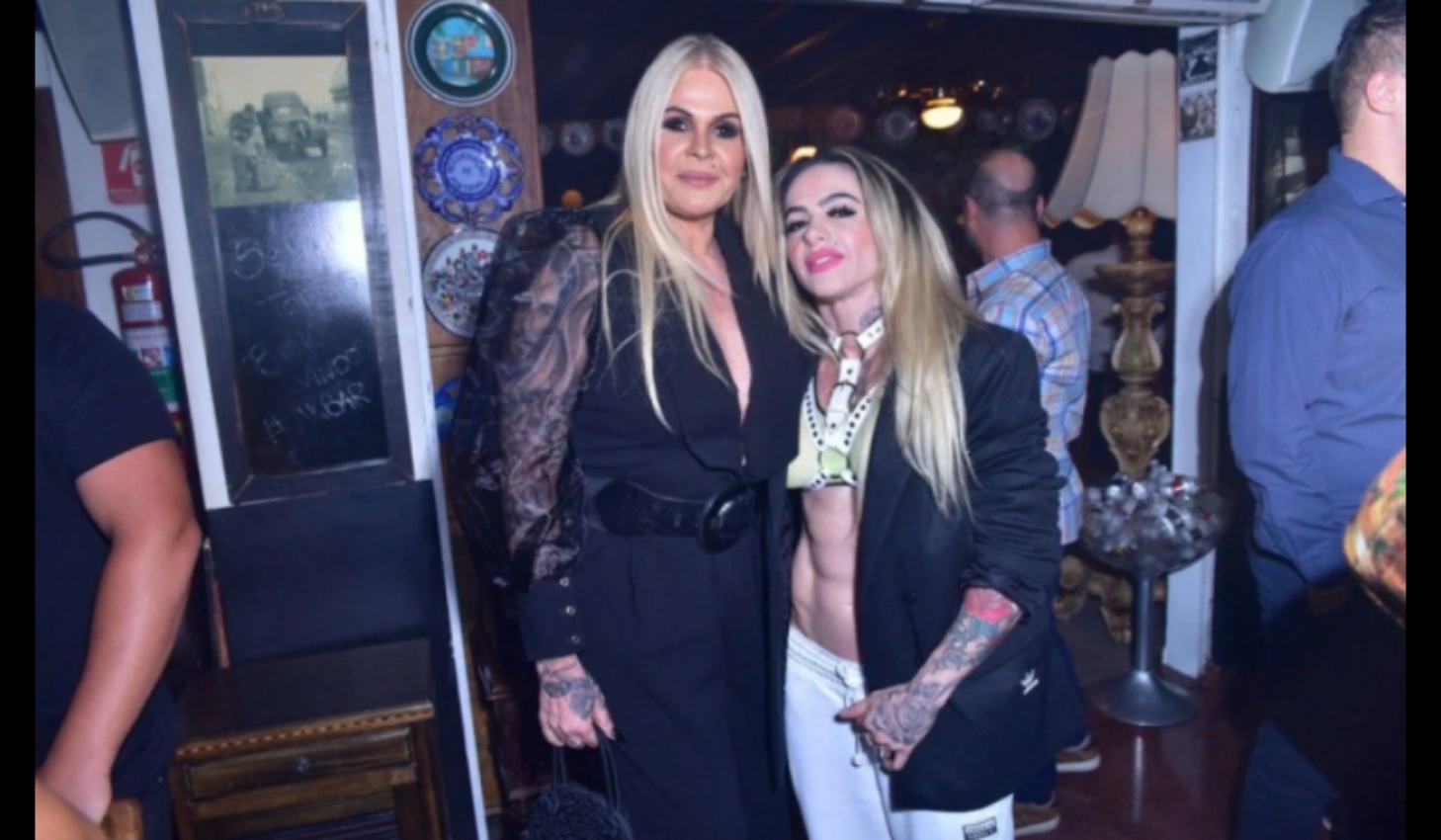 Monique Evans e Cacá Werneck contam que reataram em sigilo um mês após término