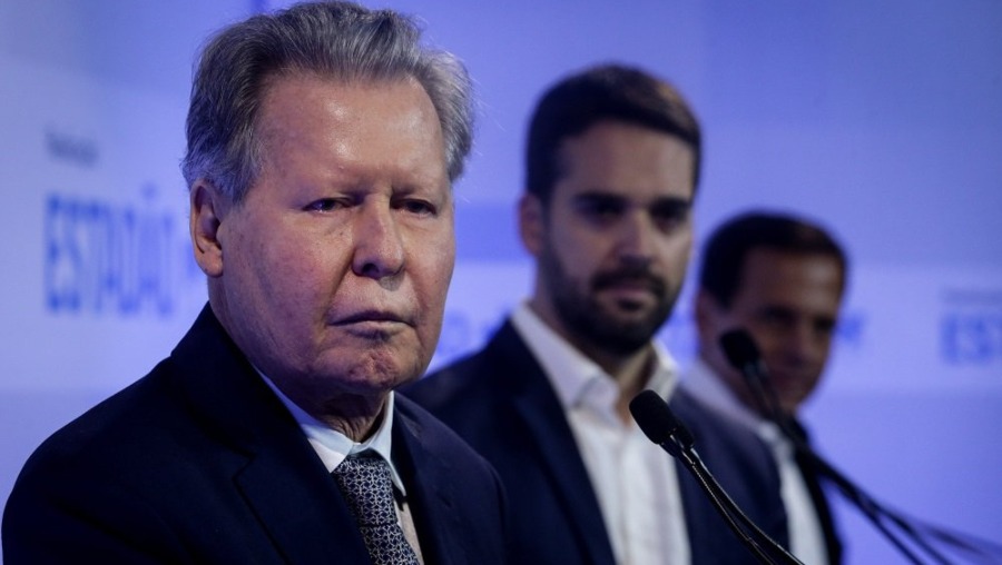 Após fiasco em votação, Arthur retoma prévias com PSDB em clima de guerra