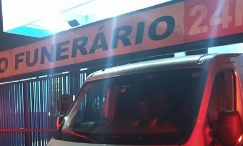 Homem invade funerária para furtar objetos inusitados; veja imagem