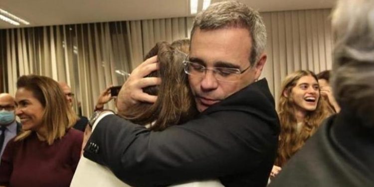Ministro Mendonça defende Michelle Bolsonaro, alvo de intolerância religiosa: ‘Ali estava o espírito santo de Deus’