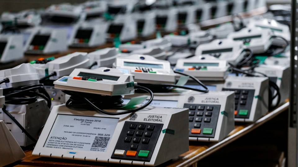 TSE pagará mais de R$ 1,179 bilhão para Positivo produzir mais de 170 mil urnas eletrônicas
