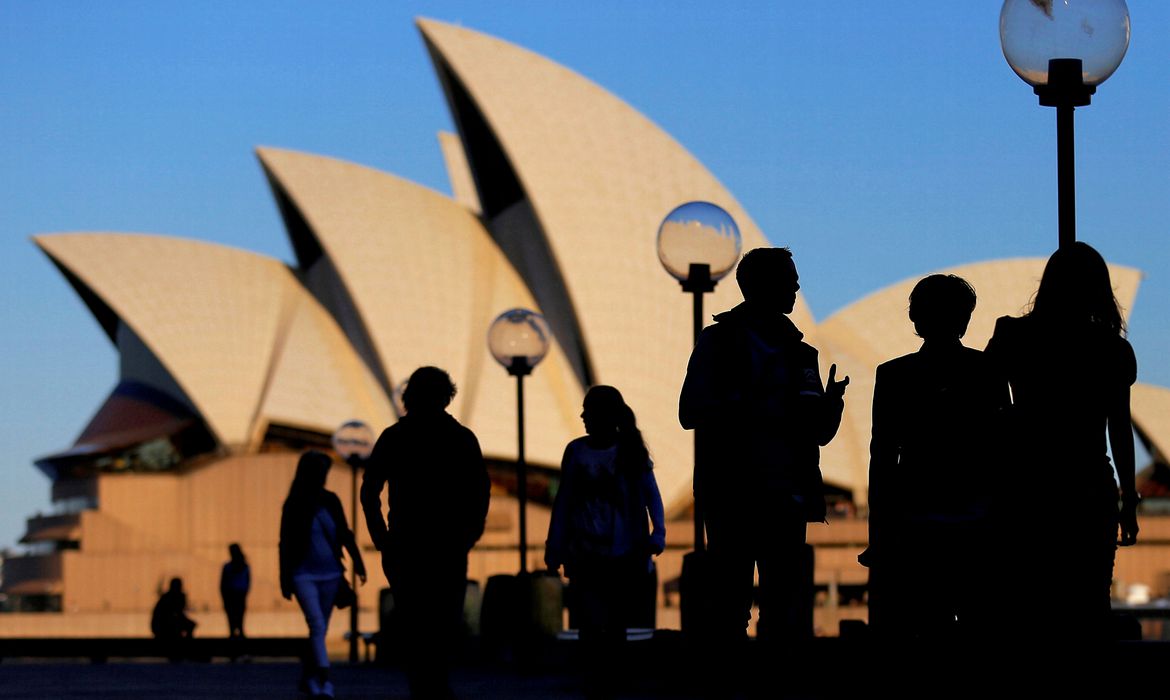 Covid: Austrália tem recorde de casos, mas mantém abertura econômica