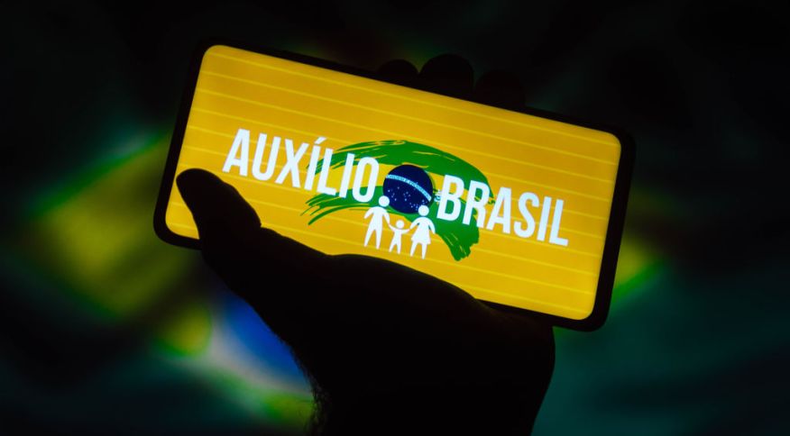 Caixa começa a pagar parcela de março do Auxílio Brasil