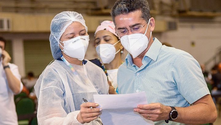 David Almeida destaca que Manaus é "referência no Brasil em vacinação"