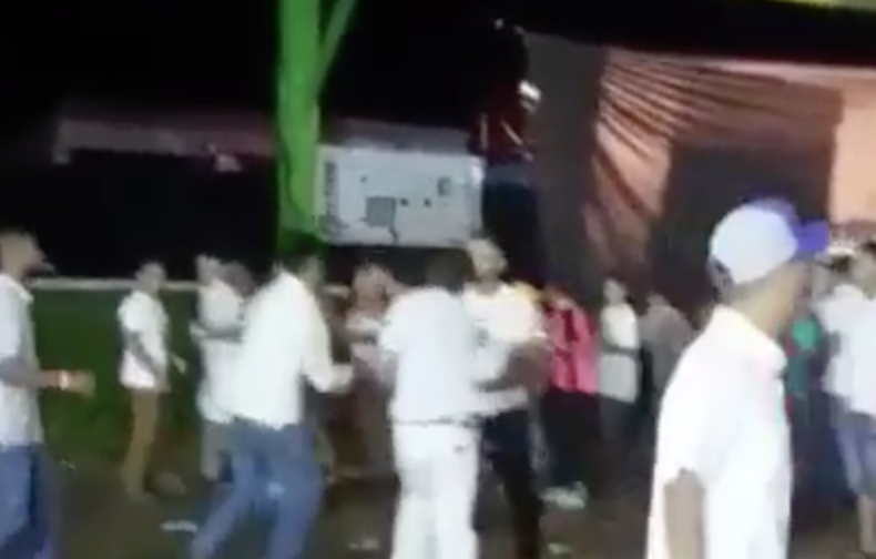 Jovem é brutalmente esfaqueado até a morte durante briga em festa; cenas fortes