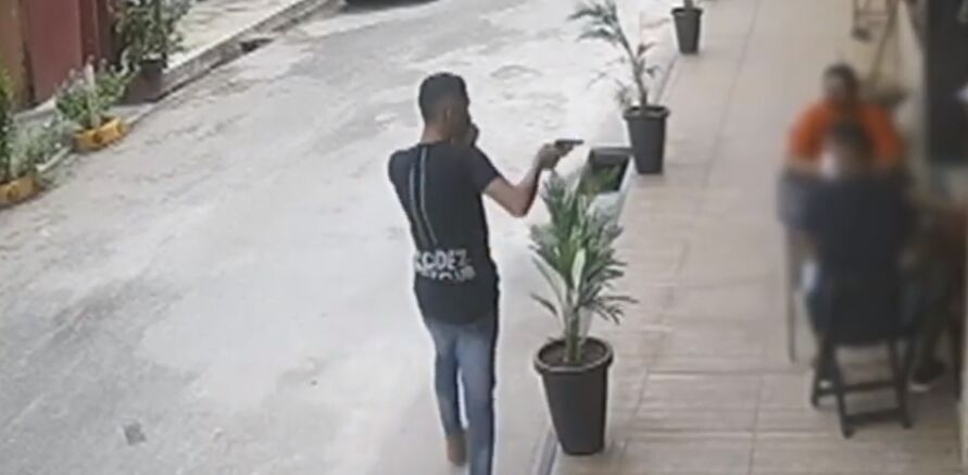 Empresário é assaltado e bandido rouba relógio de R$40 mil