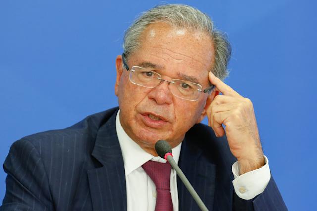 Ministro Paulo Guedes estuda redução geral de IPI para conter inflação e mobilizar governadores