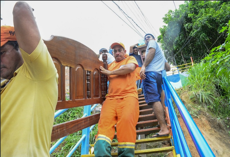 Prefeitura de Manaus aciona força-tarefa prevenir danos por deslizamento no bairro Petrópolis
