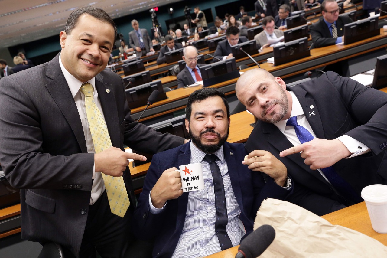 Delegado Pablo sai em defesa do dep. Daniel Silveira: “nossa liberdade está ameaçada”