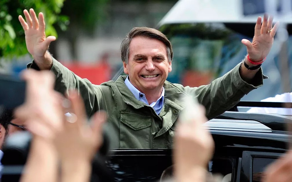 Bolsonaro dispara em intenções de voto em Manaus, aponta pesquisa