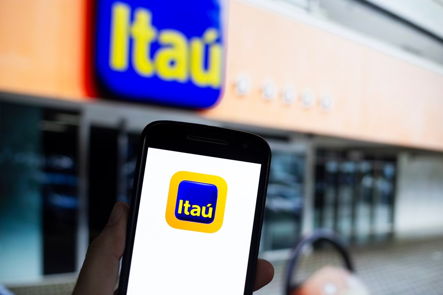 Bug do Itaú faz dinheiro ‘sumir’ e aparecer na conta de outros clientes