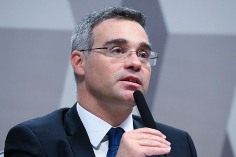 André Mendonça toma posse como ministro substituto do TSE
