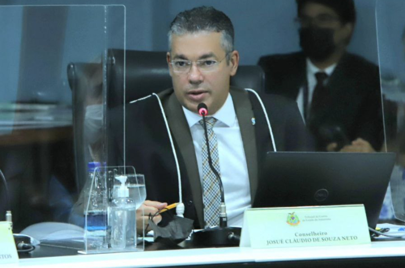 Conselheiro Josué Neto suspende licitações em Parintins e Barreirinha após indícios de irregularidades
